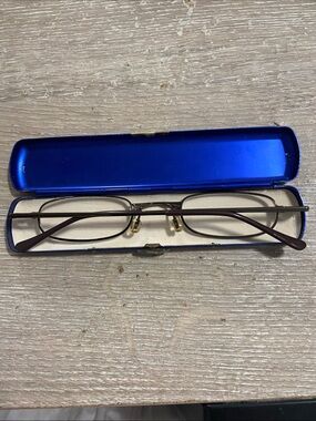 Vintage Slim Rectangle Reading Glasses With Blue Hard Case +1.50 Power